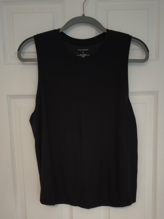 Banana Republic Tops - Banana Republic Black Sleeveless Muscle Tee